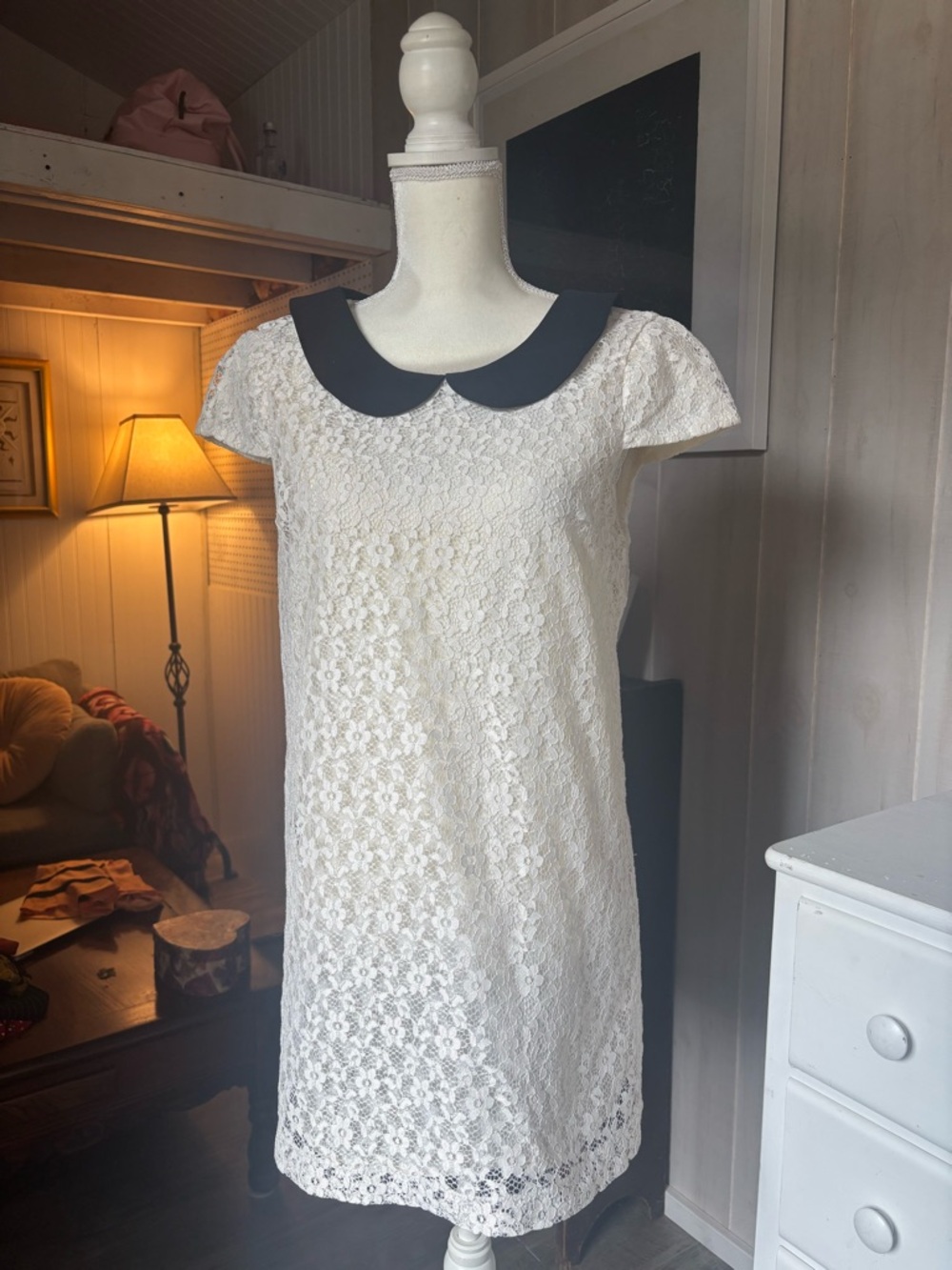 Vintage White Lace Dress with Contrasting Black Peter Pan Collar